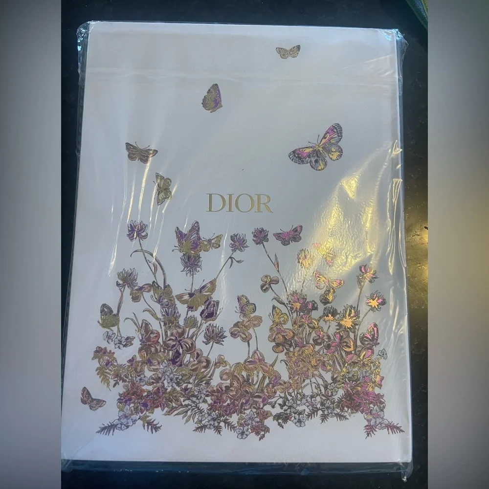 NEW in Bag Christian Dior Decorative Lined VIP Notebook with Green CD Ba… - Picture 4 of 8
